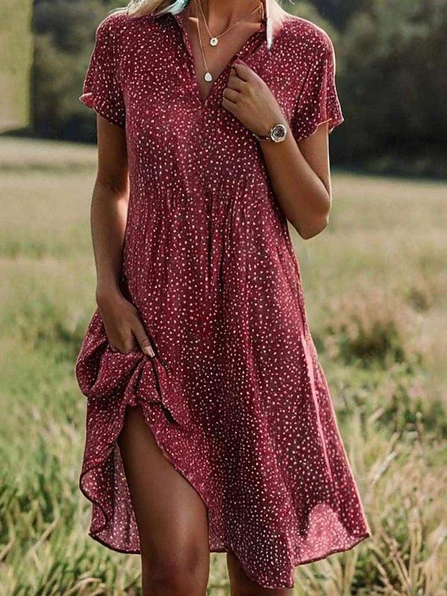 Casual Polka Dot Midi Dress with V-Neckline and Short Sleeves