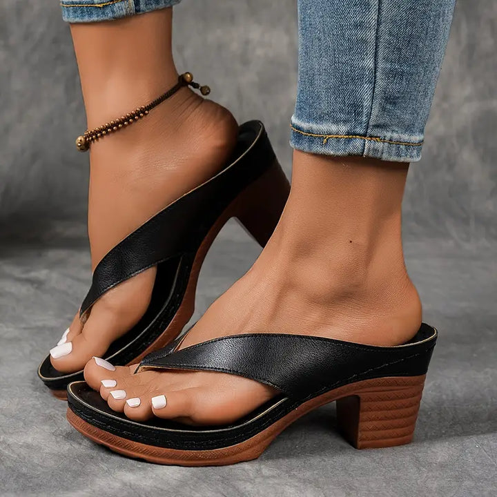 Classic Heeled Flip Flops with Block Heel and Toe Post