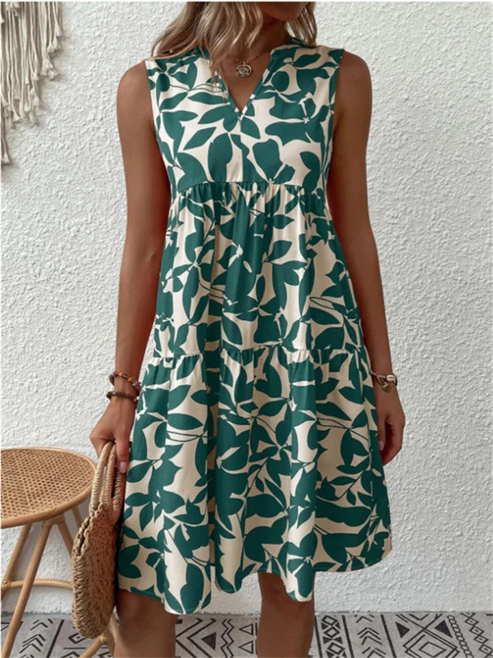 Floral Print Sleeveless Summer Dress with V-Neckline and Tiered Skirt