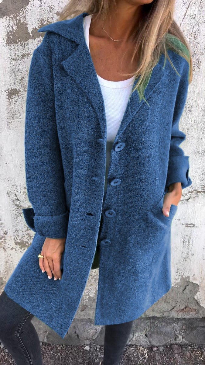 Oversized Wool Coat with Wide Collar and Cuffed Sleeves
