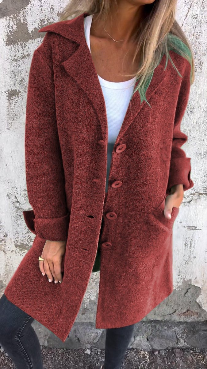 Oversized Wool Coat with Wide Collar and Cuffed Sleeves