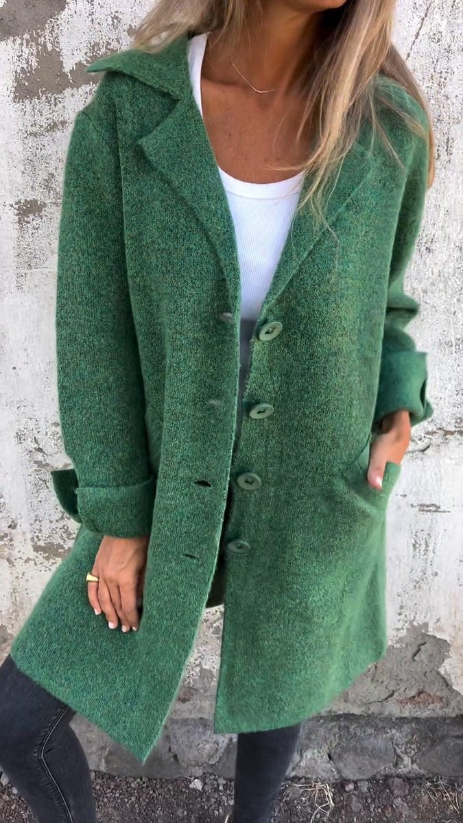 Oversized Wool Coat with Wide Collar and Cuffed Sleeves