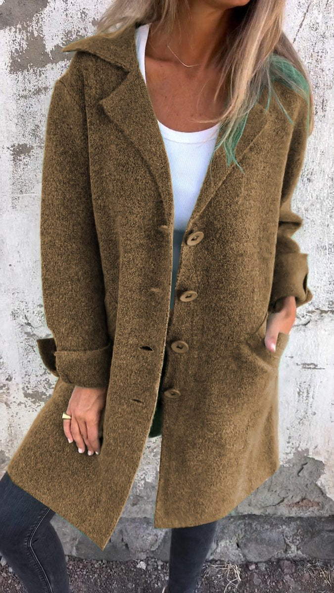 Oversized Wool Coat with Wide Collar and Cuffed Sleeves