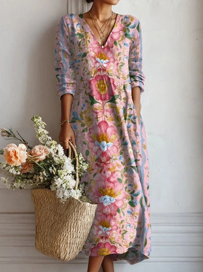 Relaxed Maxi Dress with Bold Print and V-Neckline