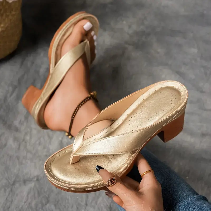 Classic Heeled Flip Flops with Block Heel and Toe Post