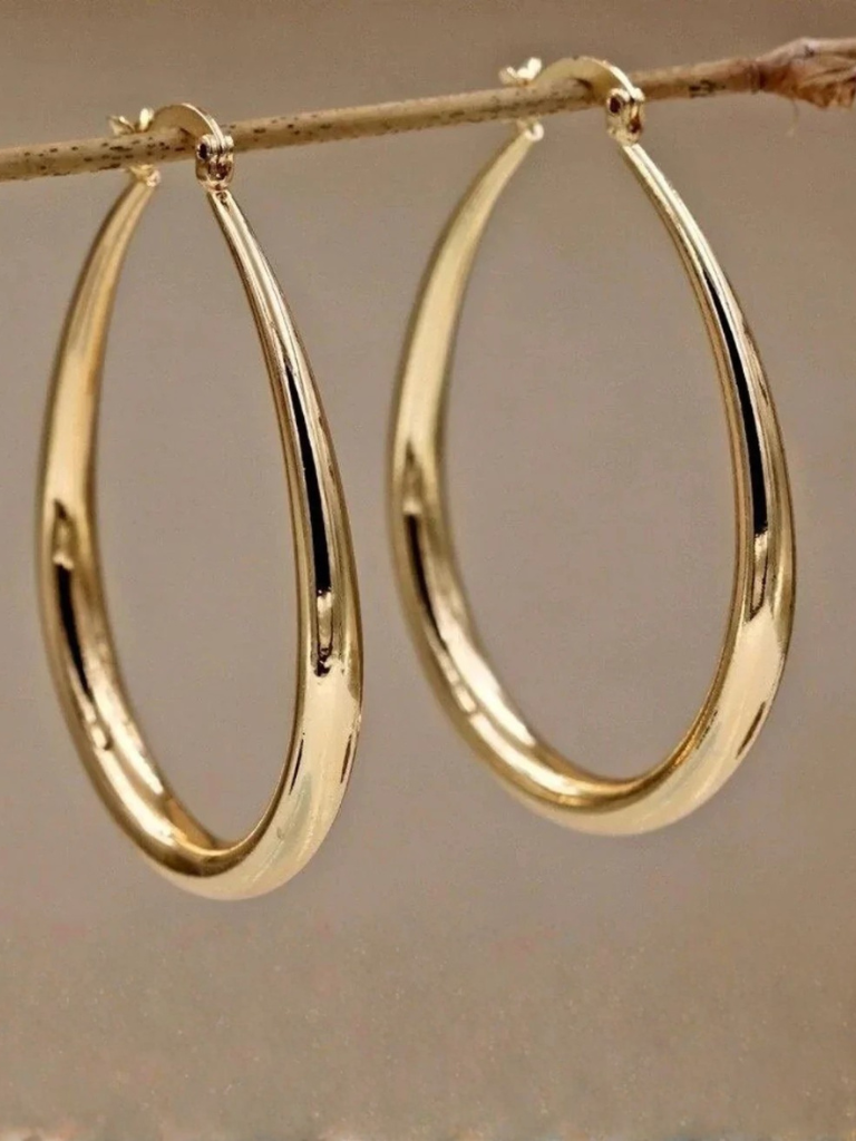Women's Oval Hoop Earrings with Vintage Style and Lightweight Design Gold